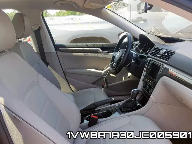 1VWBA7A30JC005901 фото 4