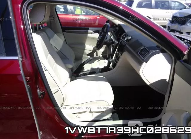 1VWBT7A39HC028629 фото 6