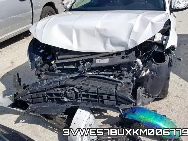 3VWE57BUXKM006773 фото 10