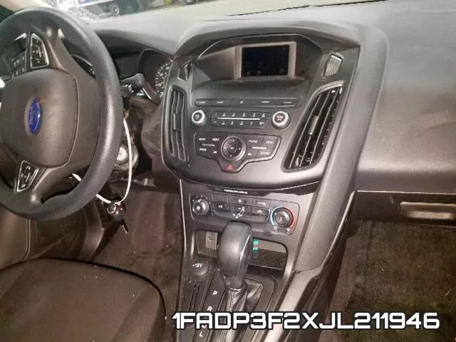 1FADP3F2XJL211946 фото 10