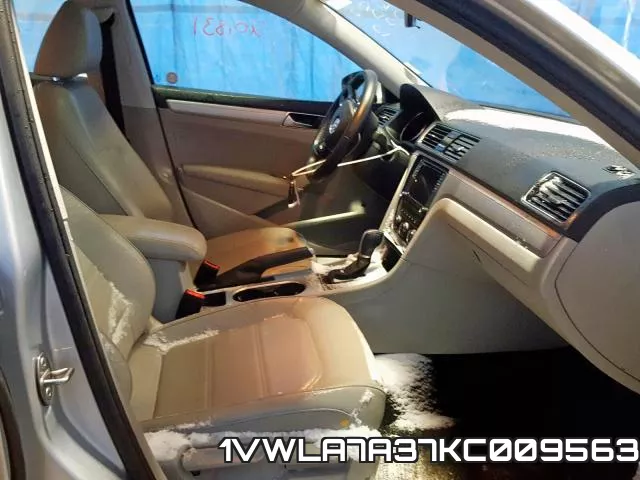 1VWLA7A37KC009563 фото 6