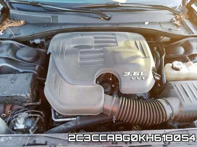 2C3CCABG0KH618054 фото 8
