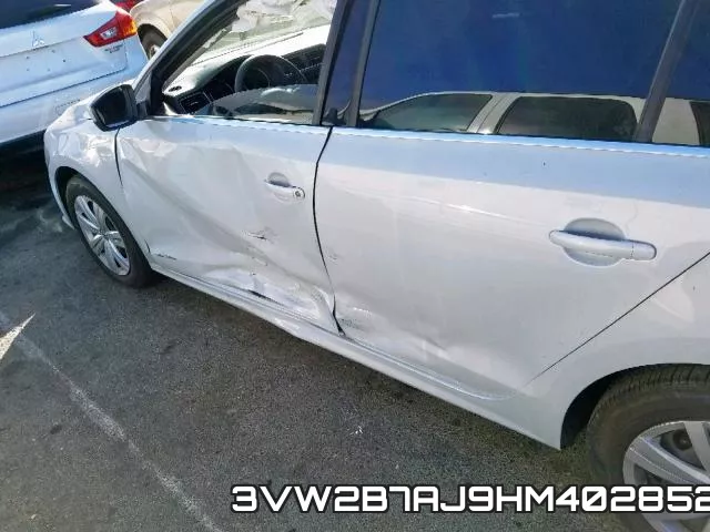 3VW2B7AJ9HM402852 фото 9