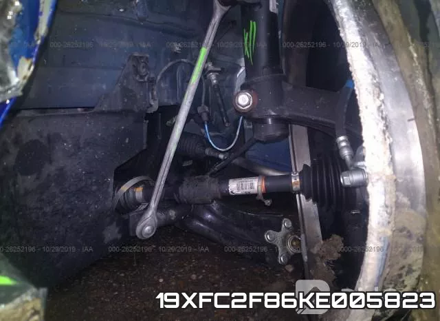 19XFC2F86KE005823 фото 7