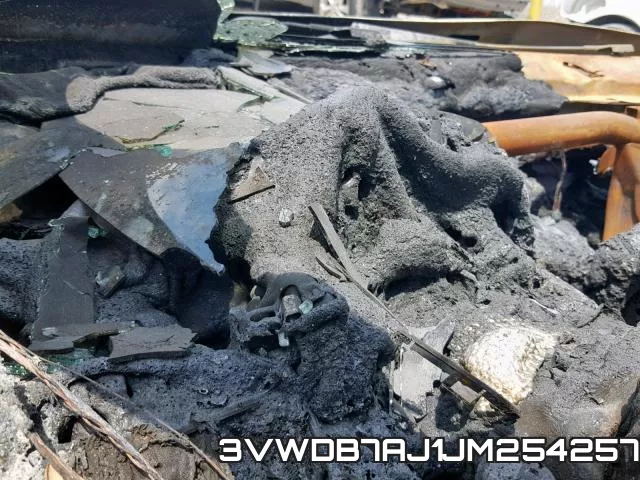 3VWDB7AJ1JM254257 фото 9