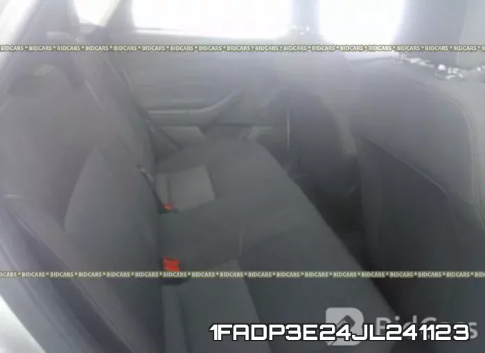 1FADP3E24JL241123 фото 9
