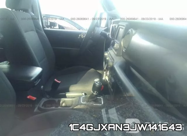 1C4GJXAN3JW141643 фото 6