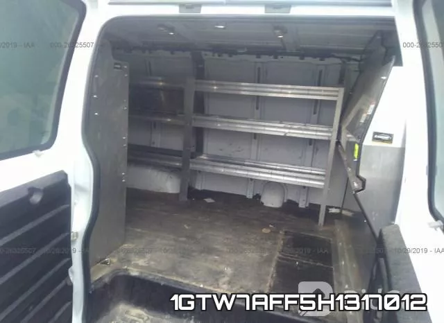 1GTW7AFF5H1317012 фото 9