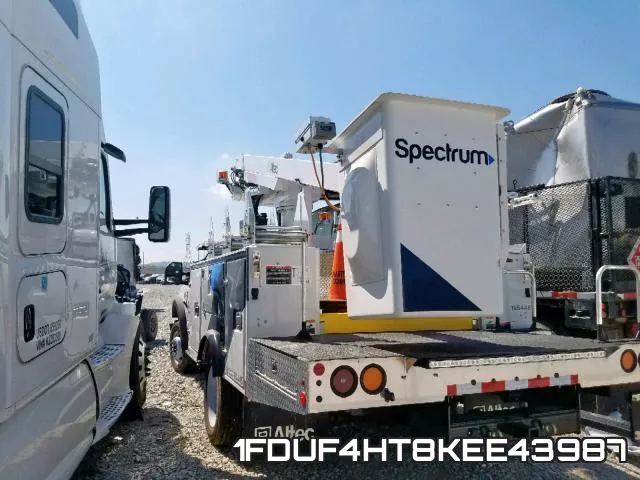 1FDUF4HT8KEE43987 фото 4