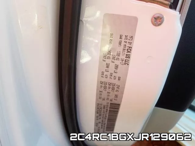 2C4RC1BGXJR129062 фото 2