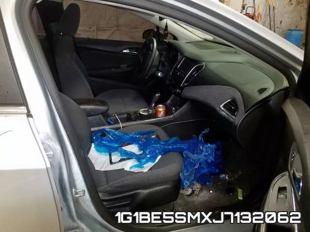 1G1BE5SMXJ7132062 фото 6