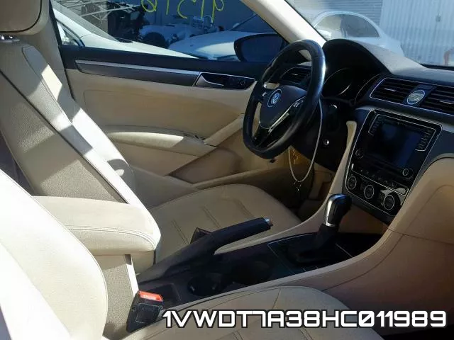 1VWDT7A38HC011989 фото 6