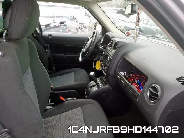 1C4NJRFB9HD144702 фото 6
