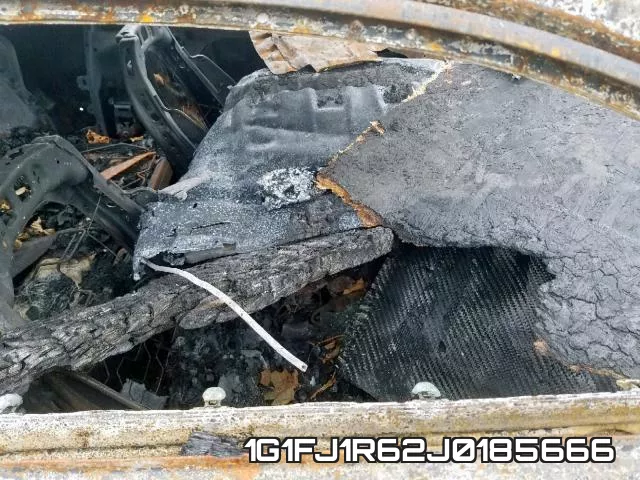 1G1FJ1R62J0185666 фото 6