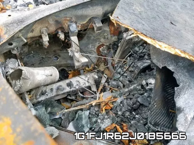 1G1FJ1R62J0185666 фото 9
