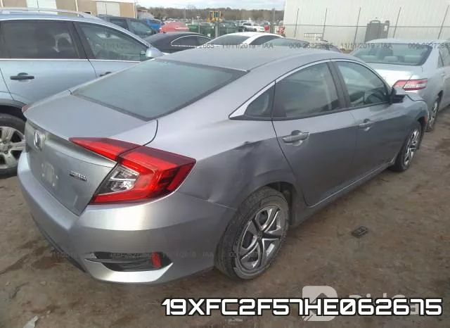 19XFC2F57HE062675 фото 5