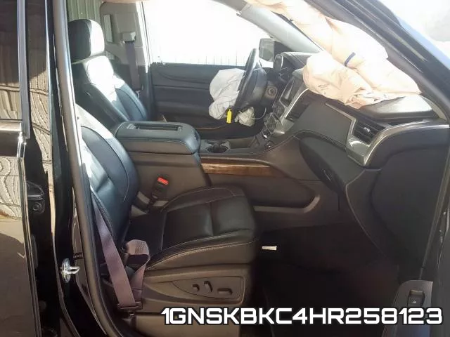 1GNSKBKC4HR258123 фото 6