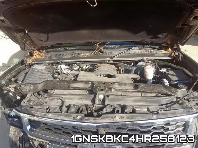 1GNSKBKC4HR258123 фото 8