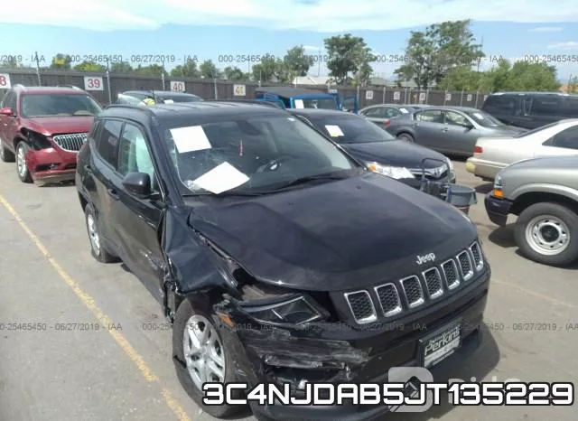 3C4NJDAB5JT135229 фото 7