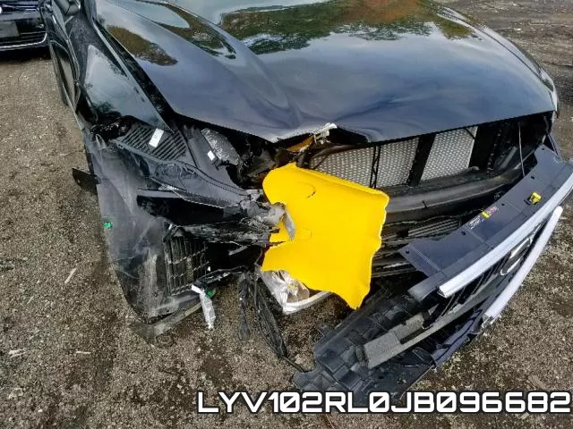 LYV102RL0JB096682 фото 10
