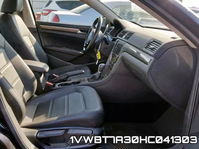 1VWBT7A30HC041303 фото 5
