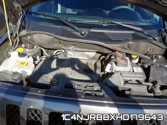 1C4NJRBBXHD179643 фото 8