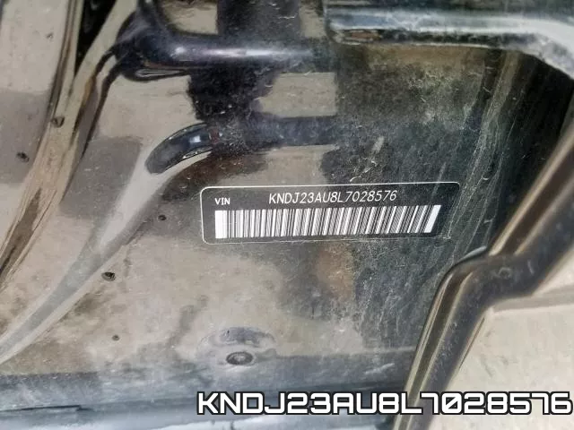 KNDJ23AU8L7028576 фото 2