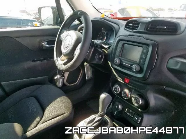 ZACCJBAB0HPE44877 фото 10