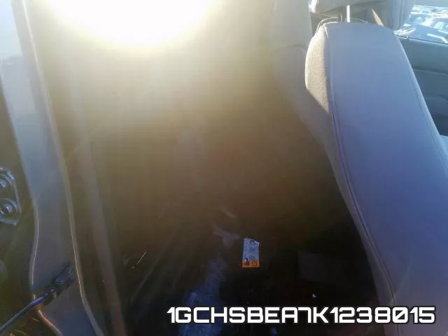 1GCHSBEA7K1238015 фото 7