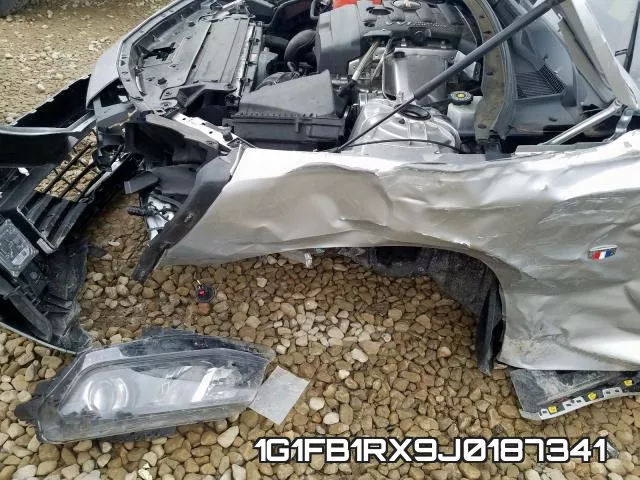 1G1FB1RX9J0187341 фото 9