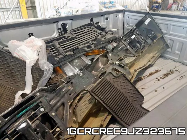 1GCRCREC9JZ323675 фото 6