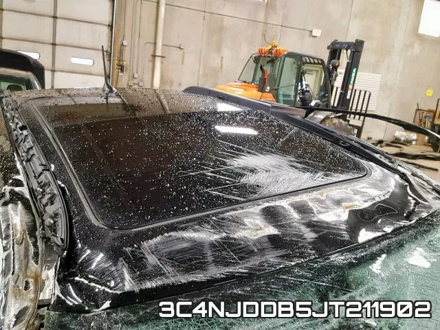 3C4NJDDB5JT211902 фото 10