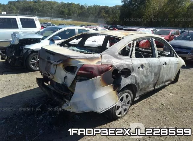 1FADP3E2XJL228599 фото 4