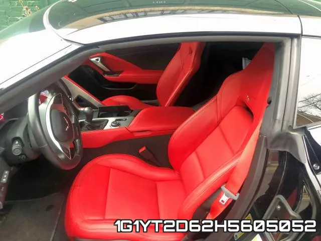 1G1YT2D62H5605052 фото 5