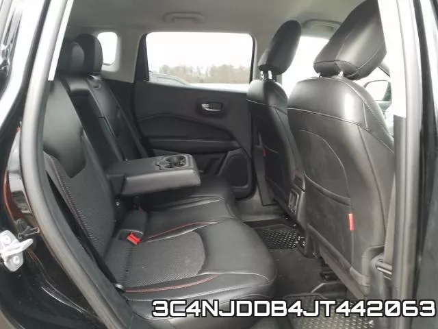 3C4NJDDB4JT442063 фото 6
