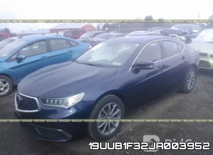 19UUB1F32JA003952 фото 3