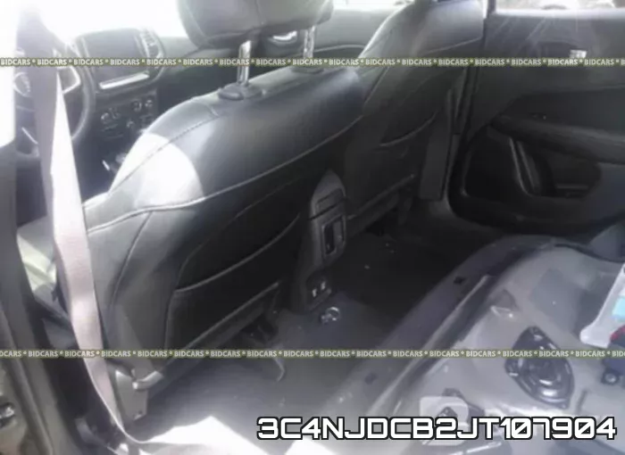 3C4NJDCB2JT107904 фото 9