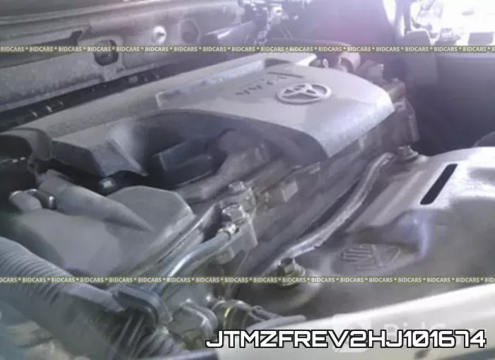 JTMZFREV2HJ101674 фото 2