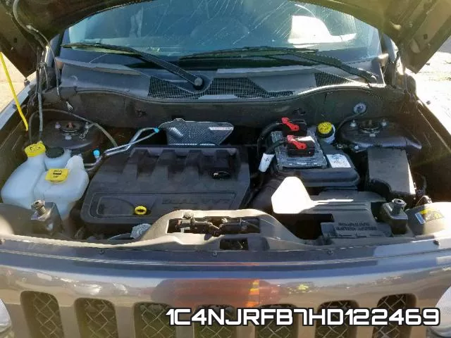1C4NJRFB7HD122469 фото 8