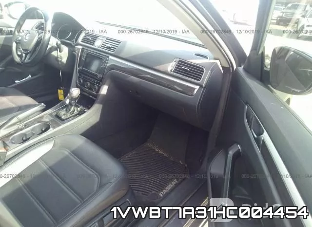 1VWBT7A31HC004454 фото 5