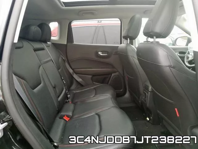 3C4NJDDB7JT238227 фото 6