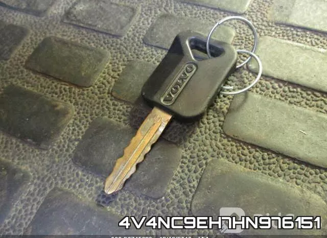 4V4NC9EH7HN976151 фото 2