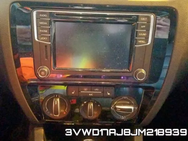 3VWD17AJ8JM218939 фото 9