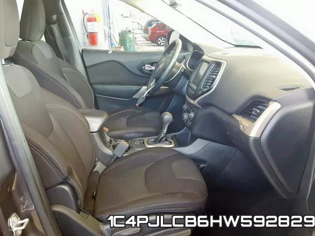 1C4PJLCB6HW592829 фото 5