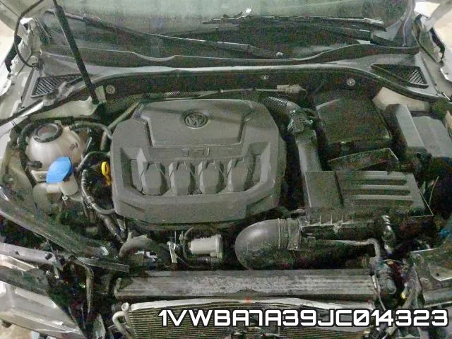 1VWBA7A39JC014323 фото 5