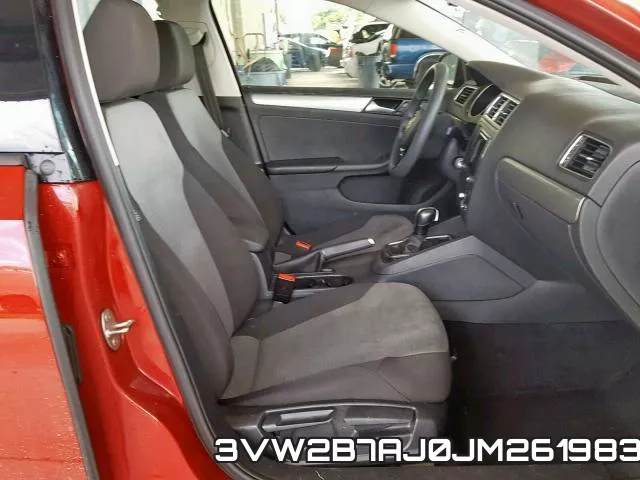 3VW2B7AJ0JM261983 фото 5