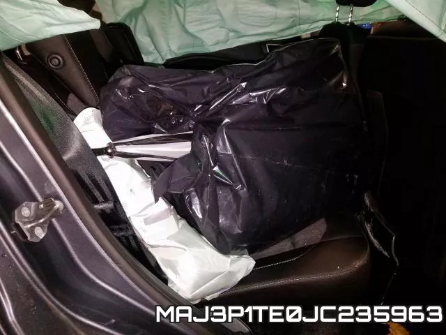 MAJ3P1TE0JC235963 фото 6