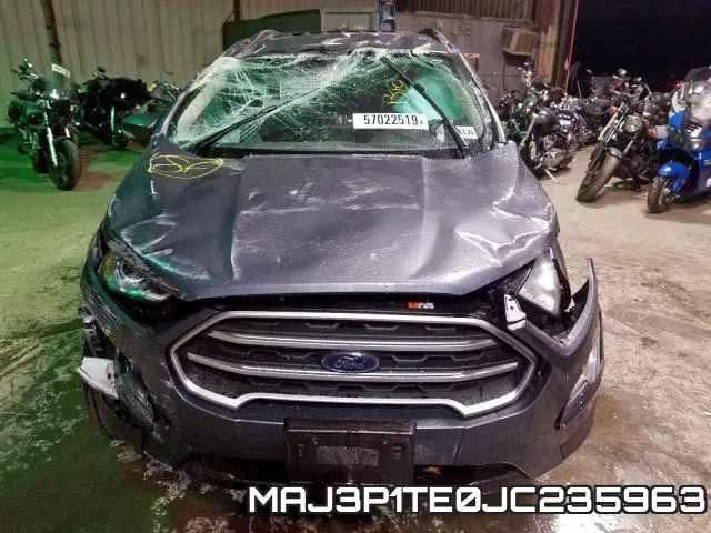 MAJ3P1TE0JC235963 фото 9