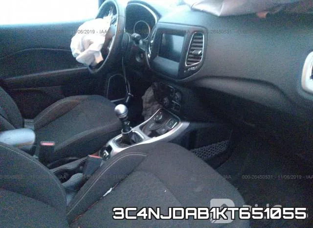 3C4NJDAB1KT651055 фото 5