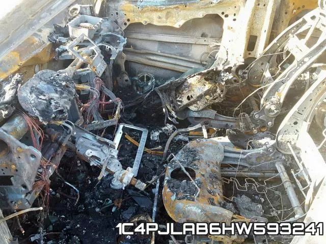 1C4PJLAB6HW593241 фото 3